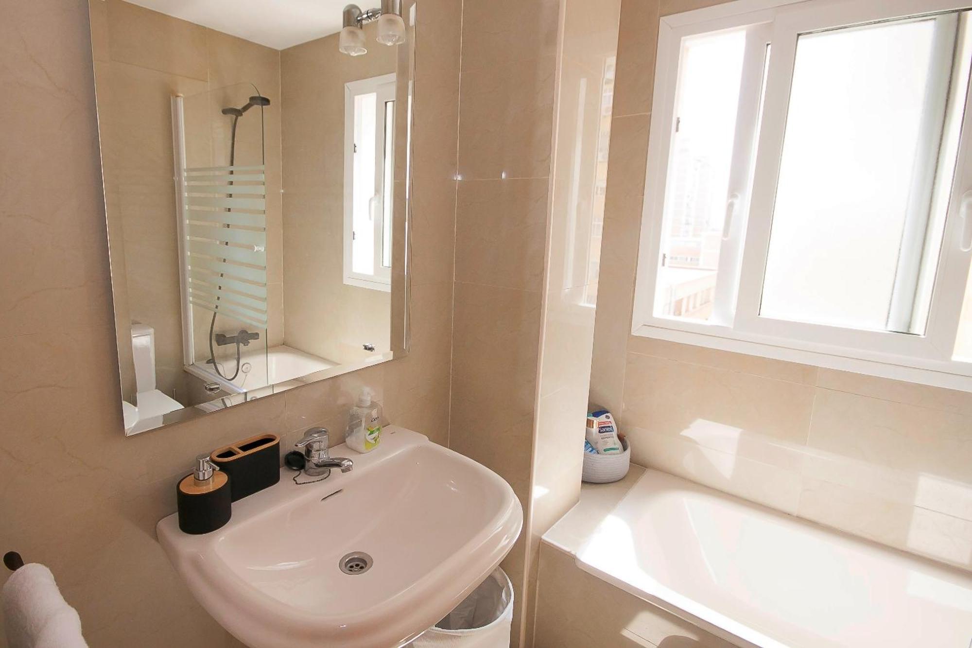 Ave Huelin 3Rooms Alojamiento Con Parking Y Ac Малага Экстерьер фото